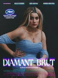 Ciné : « Diamant brut », un « female gaze » sur l’hypersexualisation des candidates de téléréalité